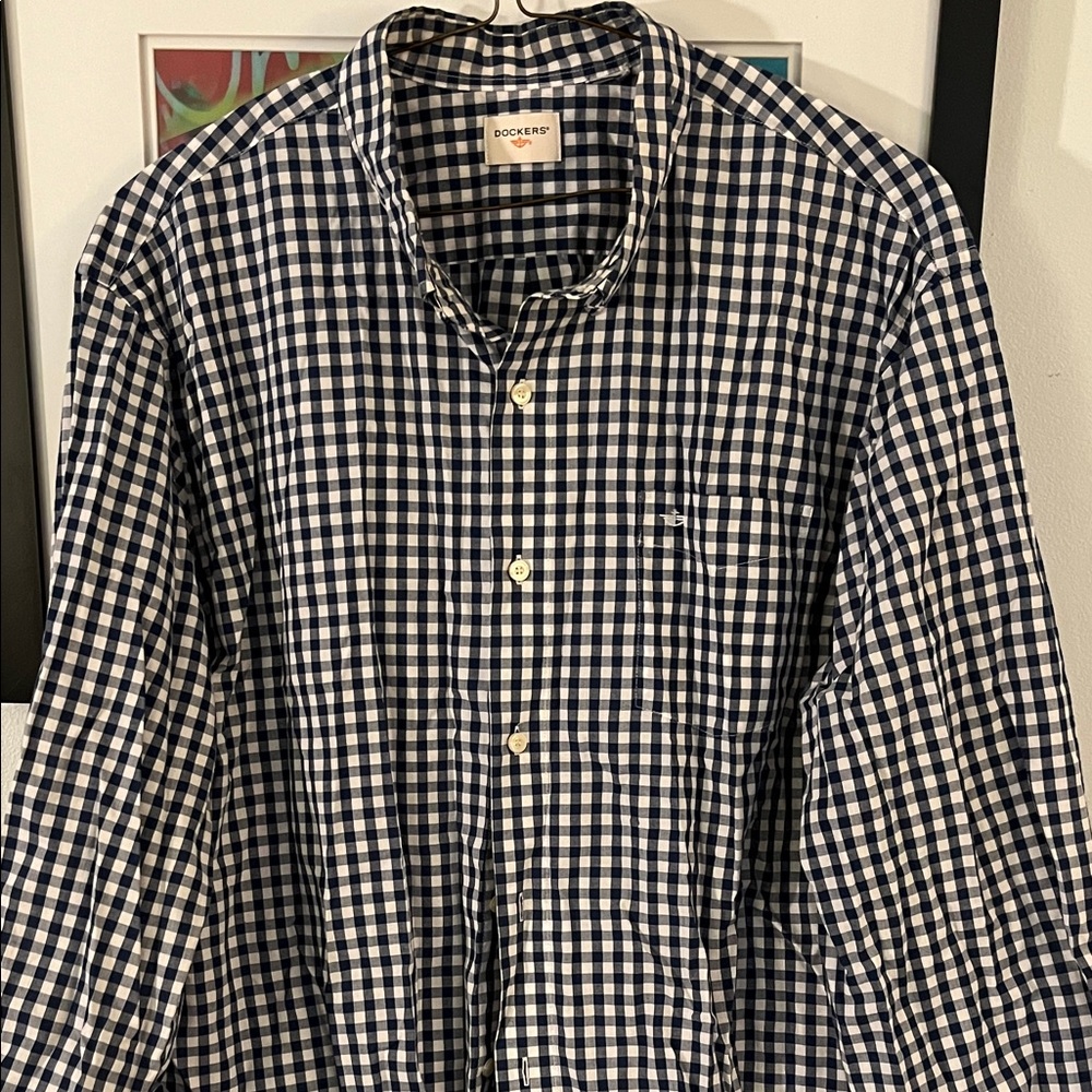 Dockers Men's Black and White Checkered Button Down Shirt